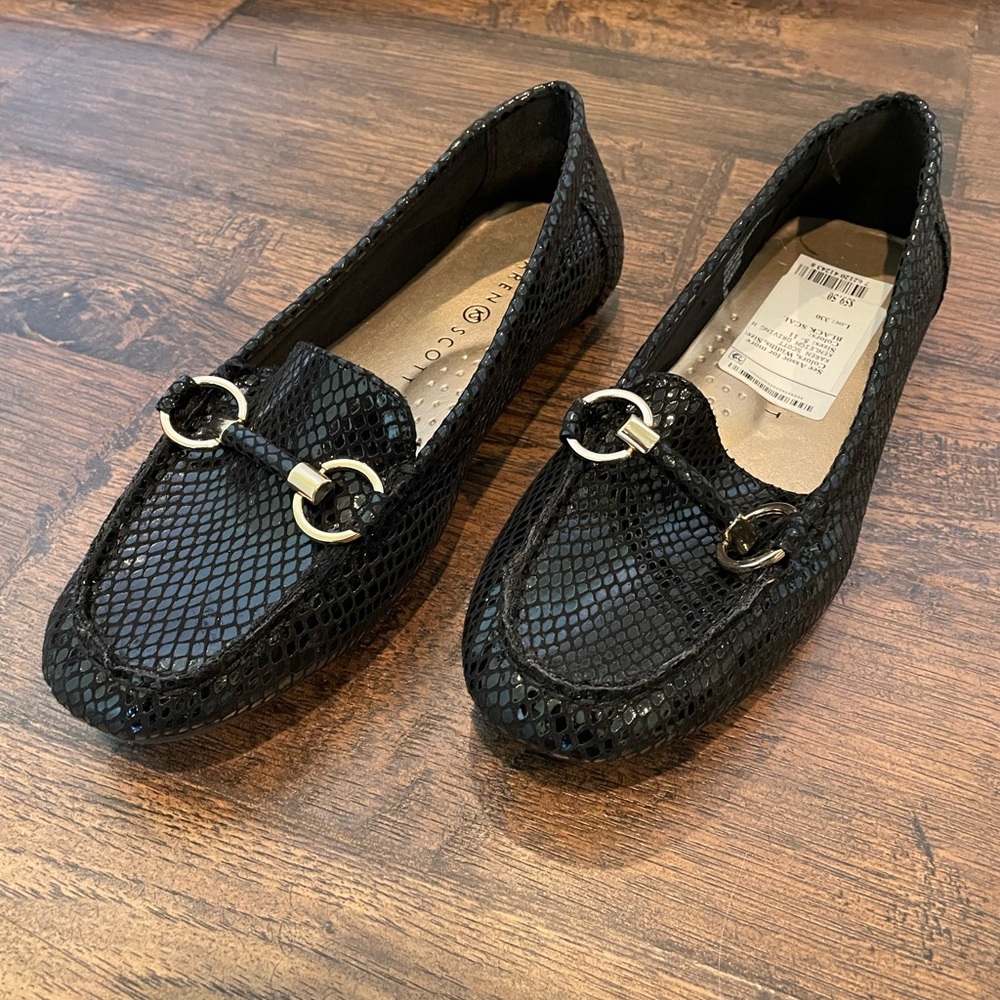Shoes - Picture 2 of 2